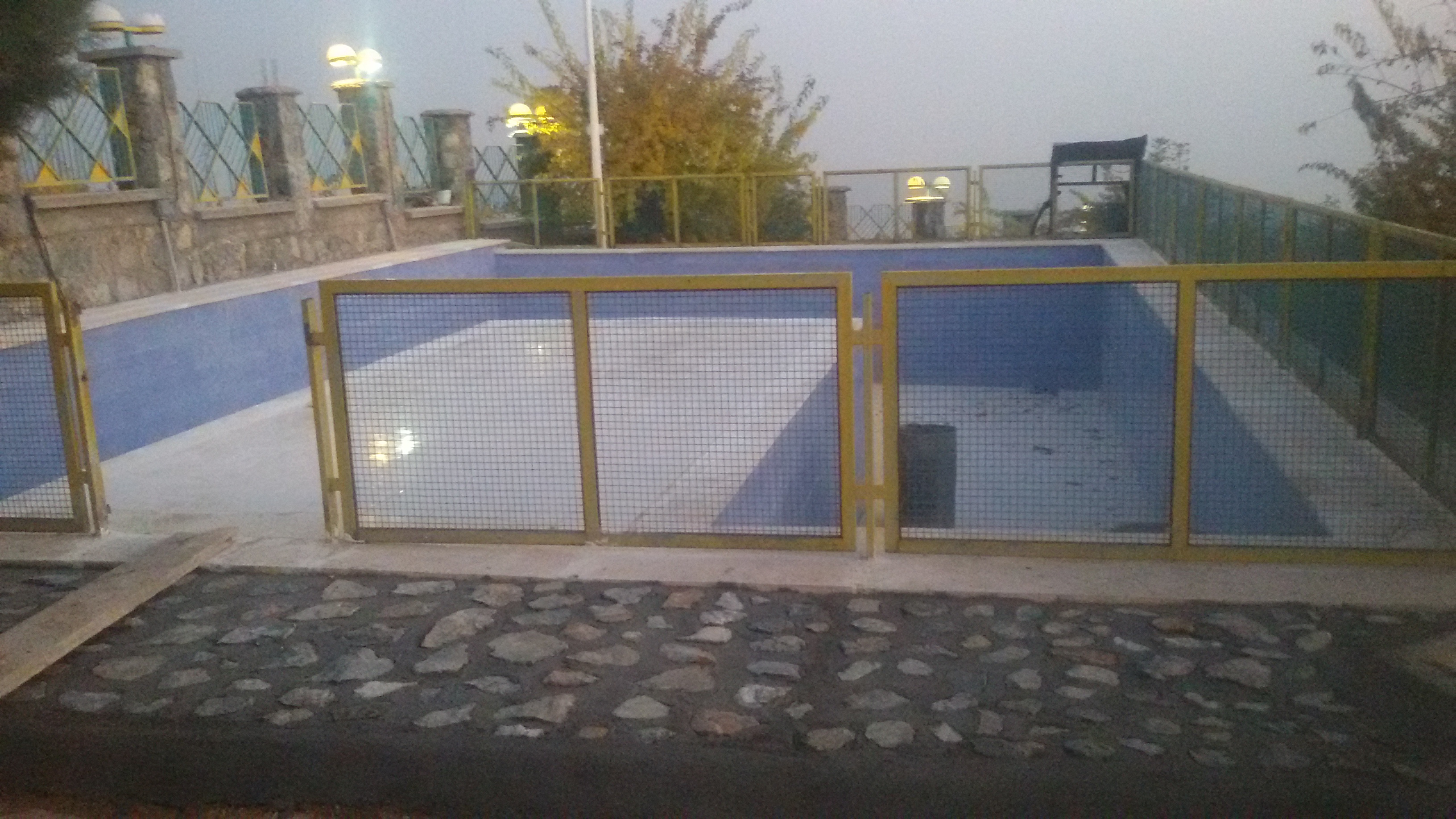 تصویر پروژه بازسازی و نوسازی کامل استخر روباز
